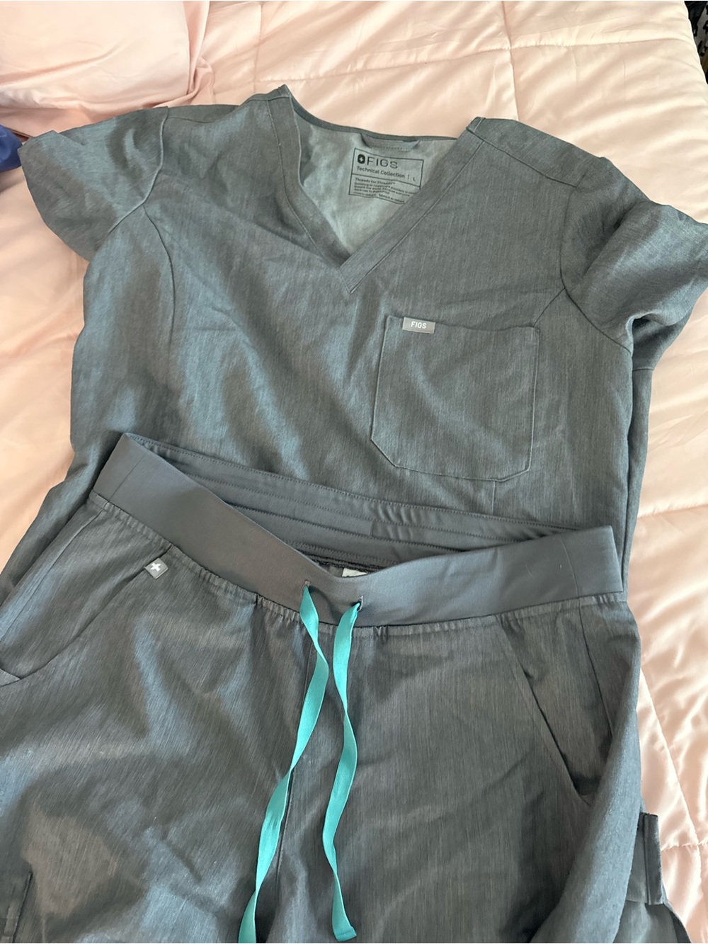 Figs Women’s Jogger Scrub Set in Slate Gray with Teal Drawstrings